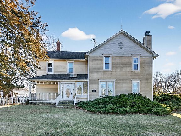 3rd image of 2200 Holt Rd