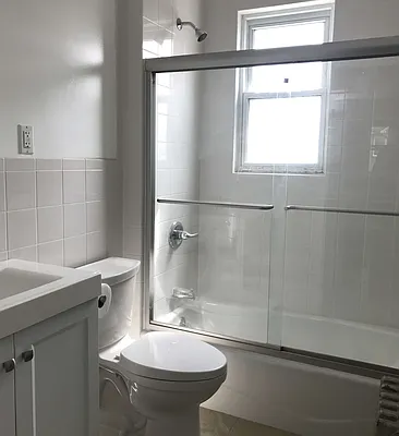 Rented by Zikos Realty Services | media 10