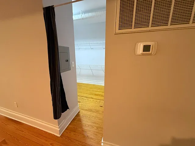 404 N Laurel Ave #5 — Photo 5