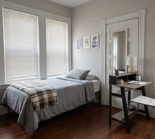5 bed, 9999 sqft, $6,200 — Photo 3