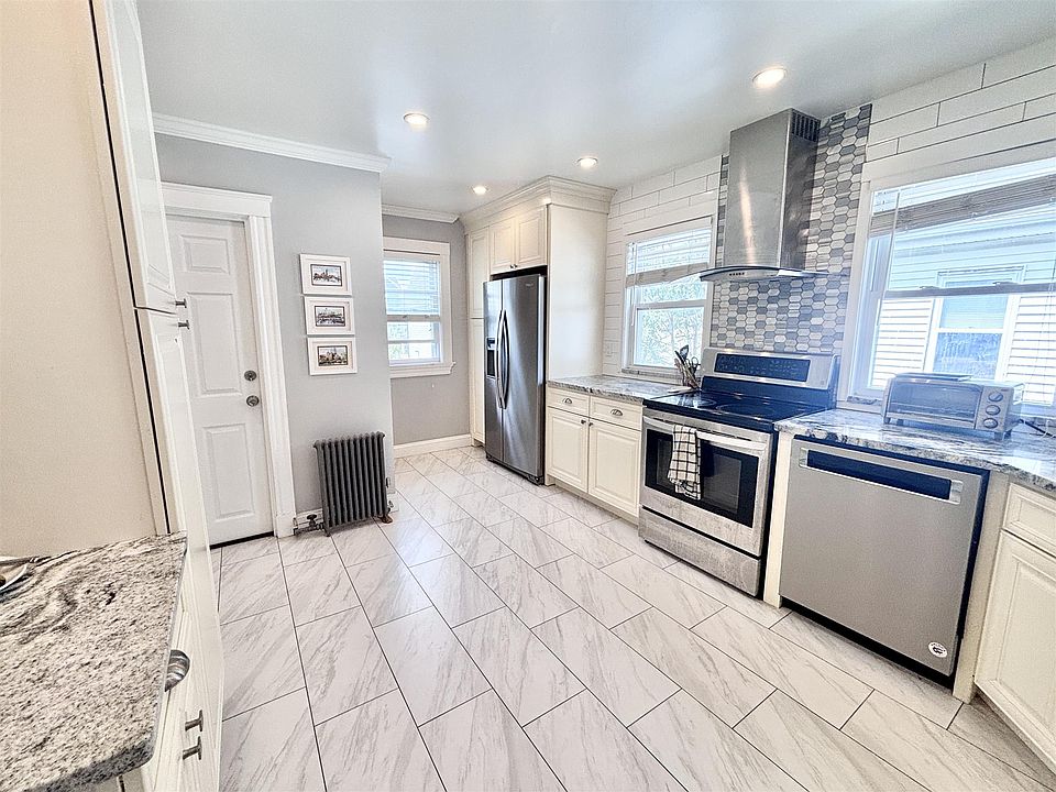 1st image of 33 Boston Ave
