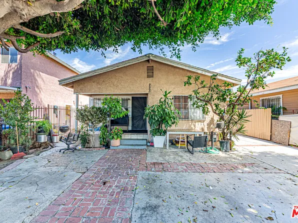 223 E 55th St, Los Angeles, CA 90011