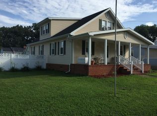 163 4th St, Colonial Beach, VA 22443