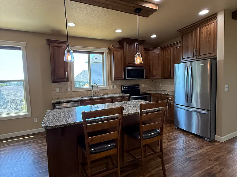 1411 W East Pl — Photo 2