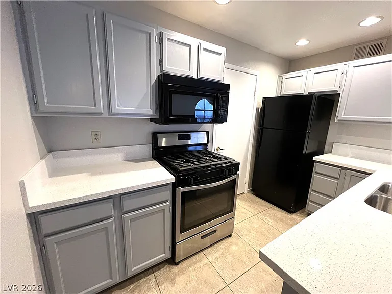 7570 W Flamingo Rd #127 — Photo 10