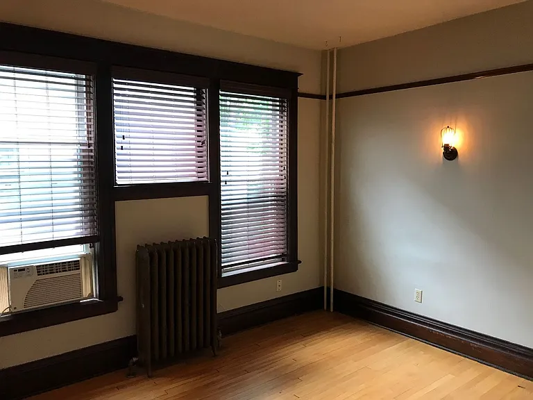 715 S Phillips Ave — Photo 6