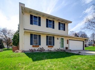3126 Silverton Trl, Madison, WI 53719