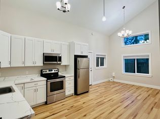 18540B Densmore Ave N, Seattle, WA 98133