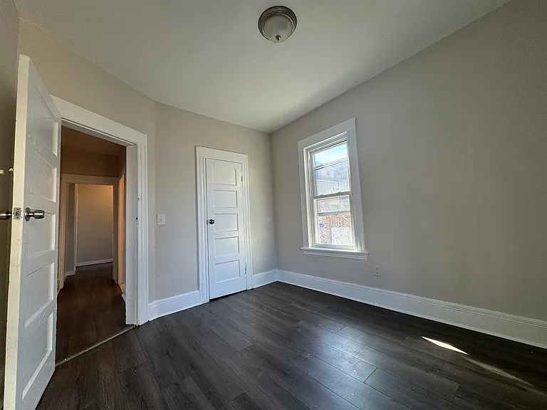 75 Sanford Ave #A — Photo 12