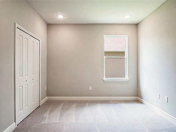 3rd image of 3425 Wild Banyan Way
