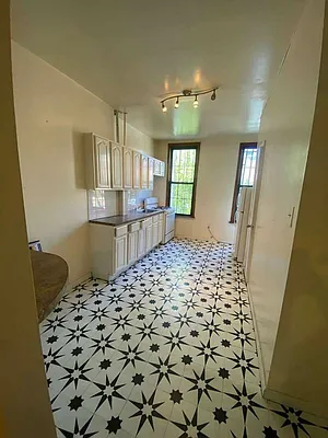 Rented by Hagstrom Management Inc | media 10