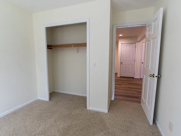 328 W Main St #B — Photo 13