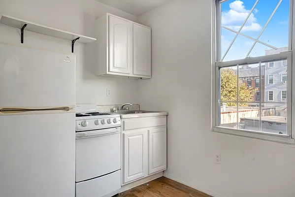 Rented by Compass | media 17