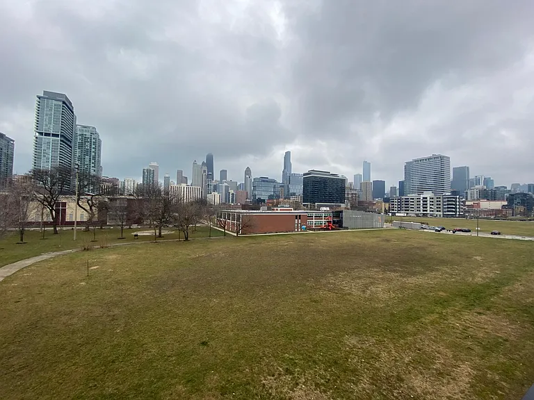 435 W Hobbie St — Photo 36