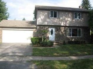 313 Primrose Ln, Flushing, MI 48433