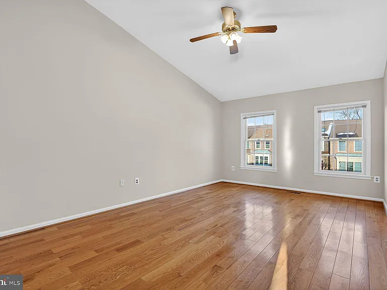 8408 Millwood Dr — Photo 6
