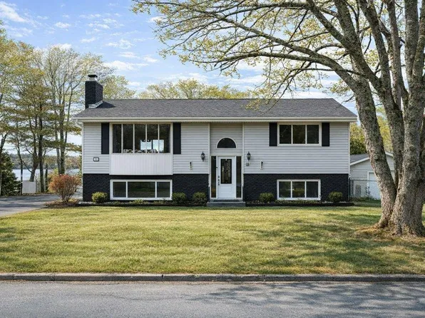 11 Robina Dr, Lake Echo, NS B3E 1A7