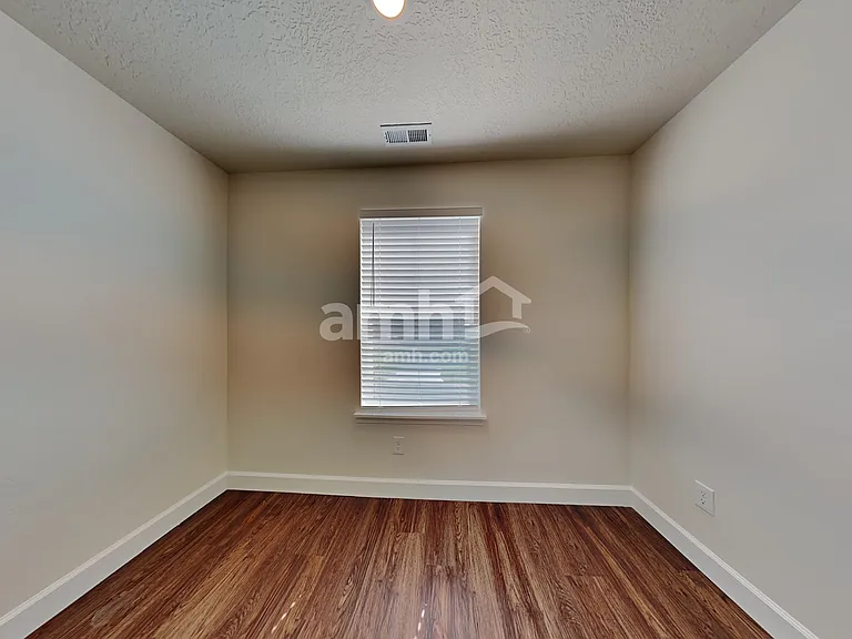 2317 E Surry Way — Photo 13