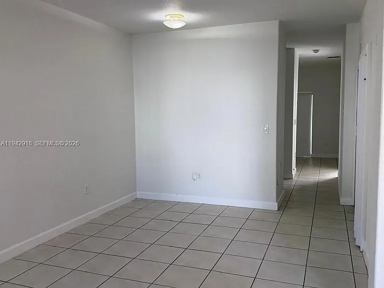 1656 SE 29th Ct #100 — Photo 10