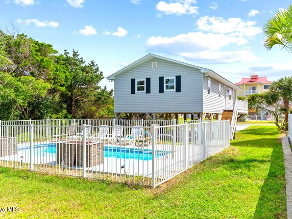 220 W Dolphin Drive, Oak Island, NC 28465