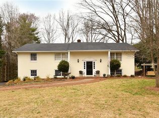 1829 Cliffside Dr, Pfafftown, NC 27040