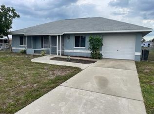911 Hudson Ave, Lehigh Acres, FL 33936