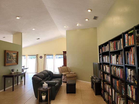 4th image of 176 Citrus Ave