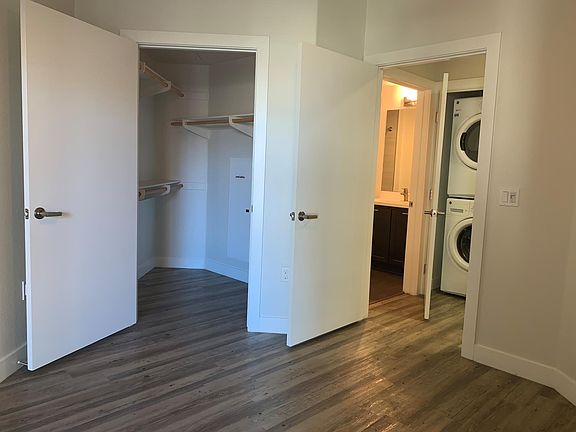 3rd image of 451 N 10th Ave #303