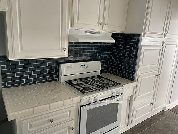2nd image of 22522 Lull St