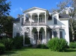 300 W South St, Weimar, TX 78962