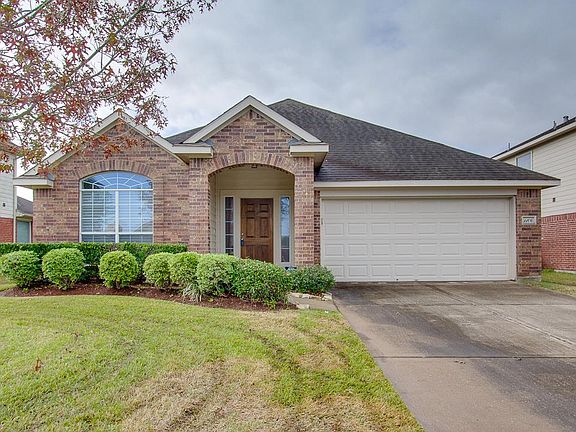 2nd image of 1106 Wesley Dr