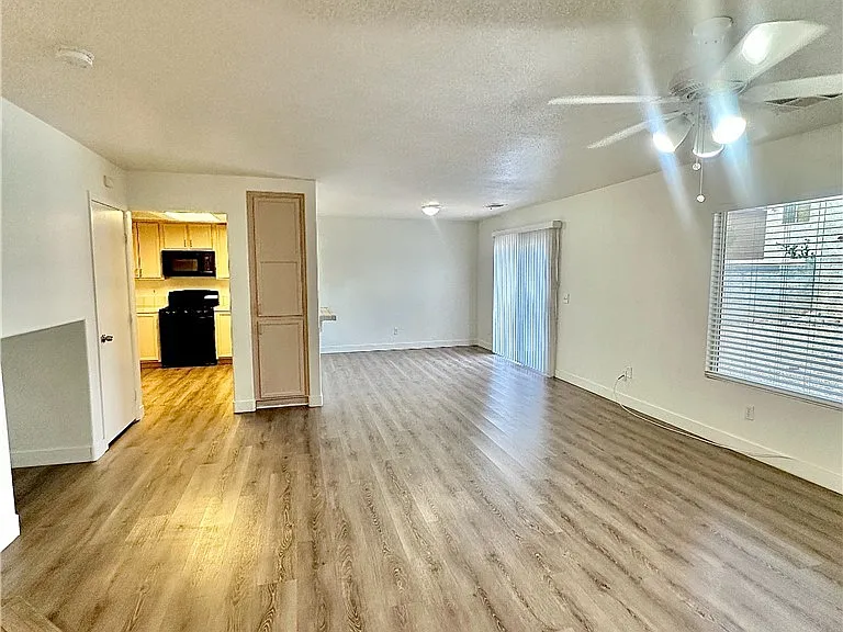 10232 Grecian Laurel Ct — Photo 3