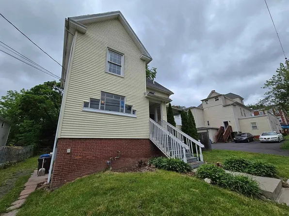 216 Chapman St, New Britain, CT 06051