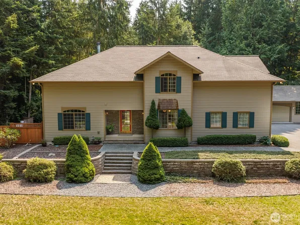 303 Buck Loop Road, Sequim, WA 98382