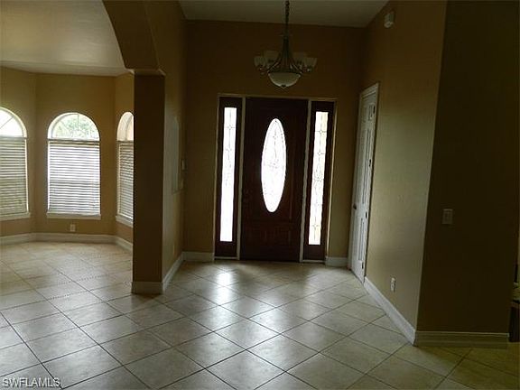 4th image of 629 S Captain Hendry Dr
