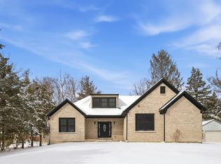 3026 Jackson Dr, Arlington Heights, IL 60004