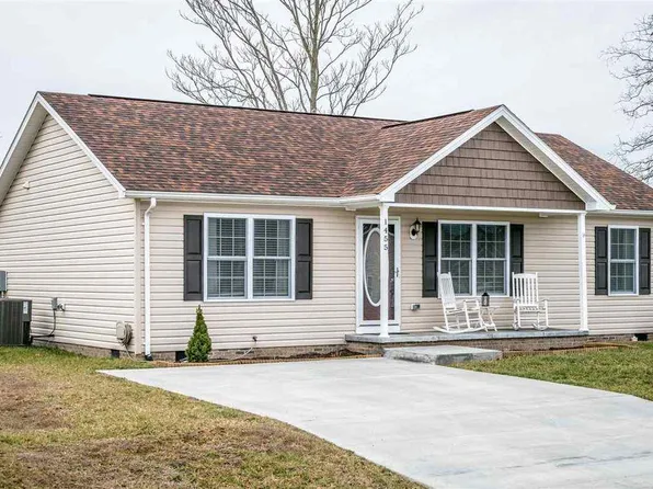 1455 Mandolin Ave, Grottoes, VA 24441