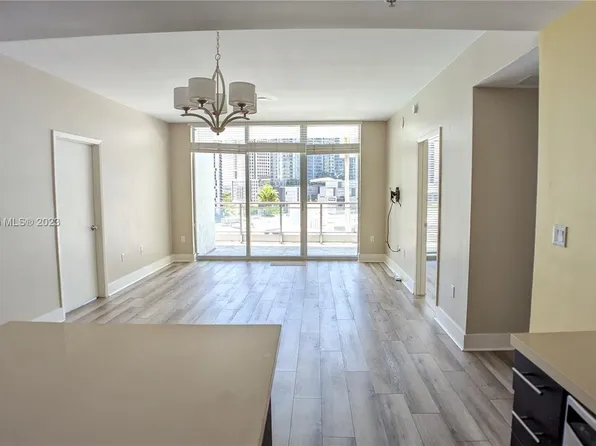 90 SW 3rd St APT 1115, Miami, FL 33130