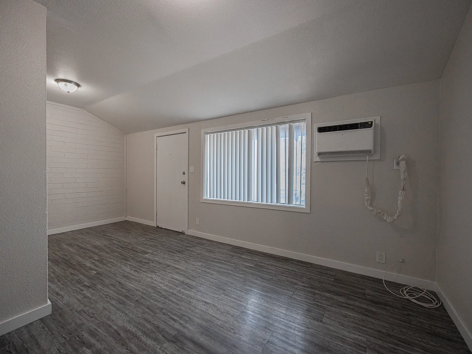864 E Chandler Blvd, Chandler Az — Photo 4