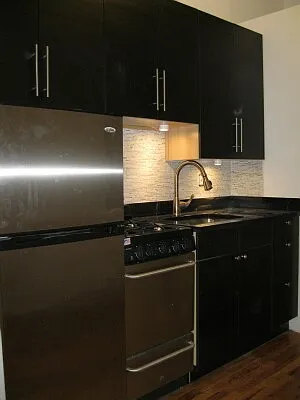 Rented by Tower Brokerage | media 14