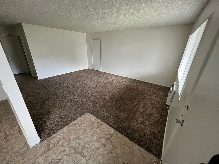 25283 Shepardson Dr — Photo 4