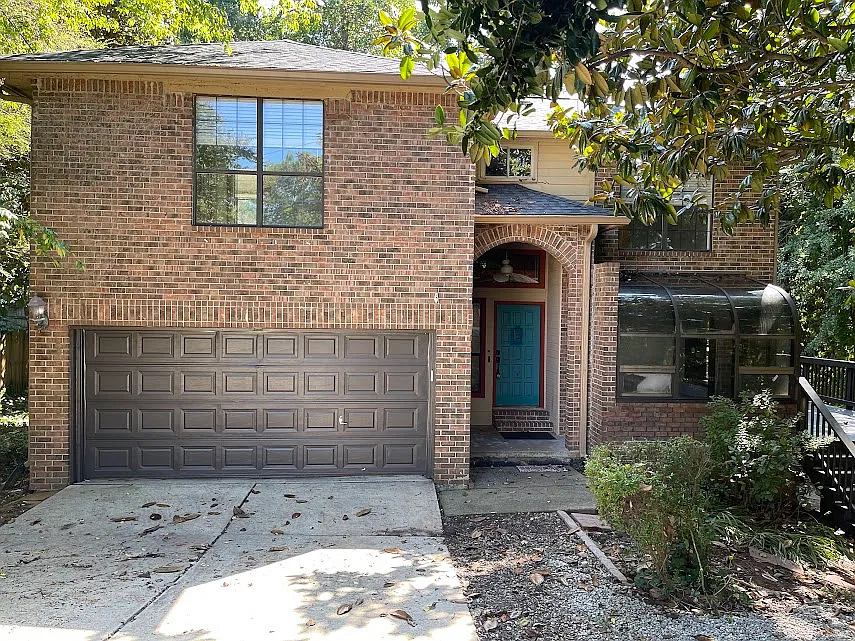 1300 Barkwood Pl — Photo 1