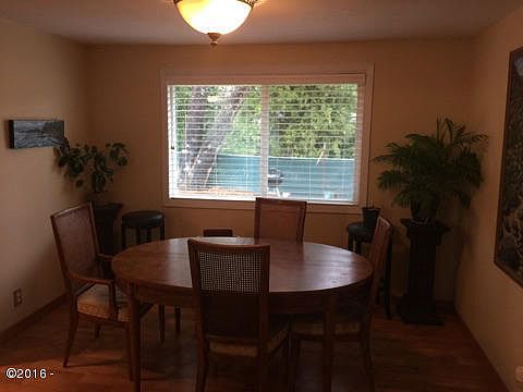 5th image of 437 NE 20th Pl