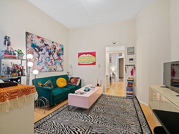 3rd image of 229 E 14th St APT 3E