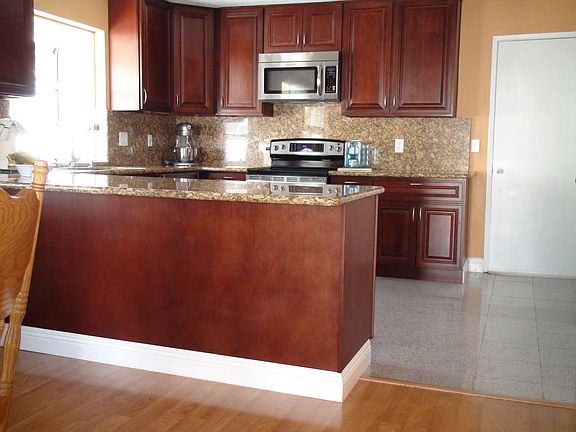 2nd image of 4224 Queensboro Way