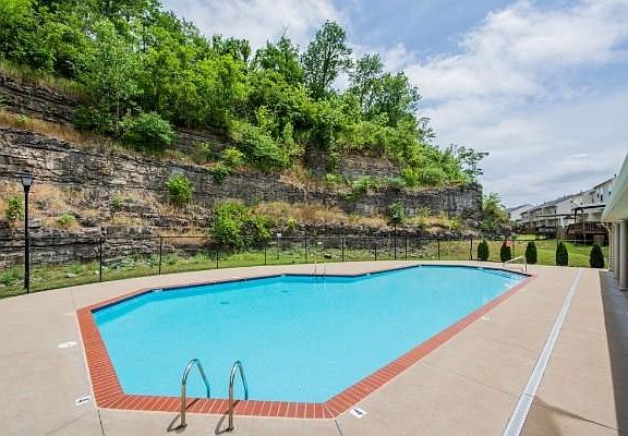 2nd image of 7277 Charlotte Pike Unit 240
