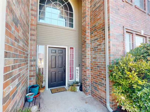 518 Hampton Ct, Ada, OK 74820
