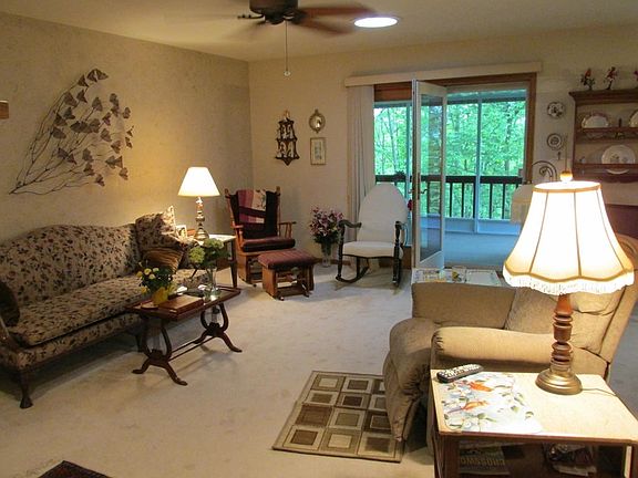 4th image of 1826 Hilltop Dr