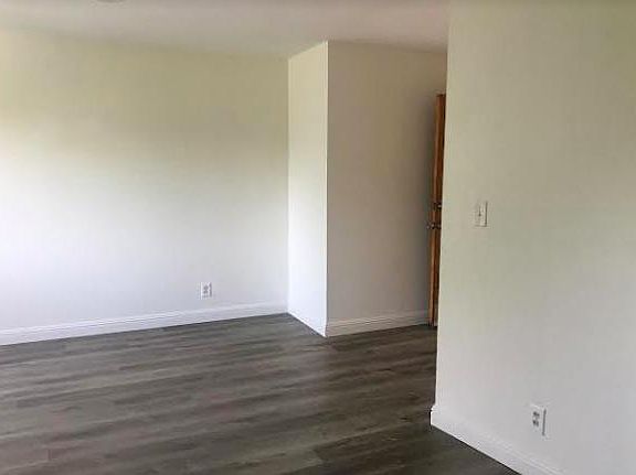 3rd image of 448 Vasquez Ct #3