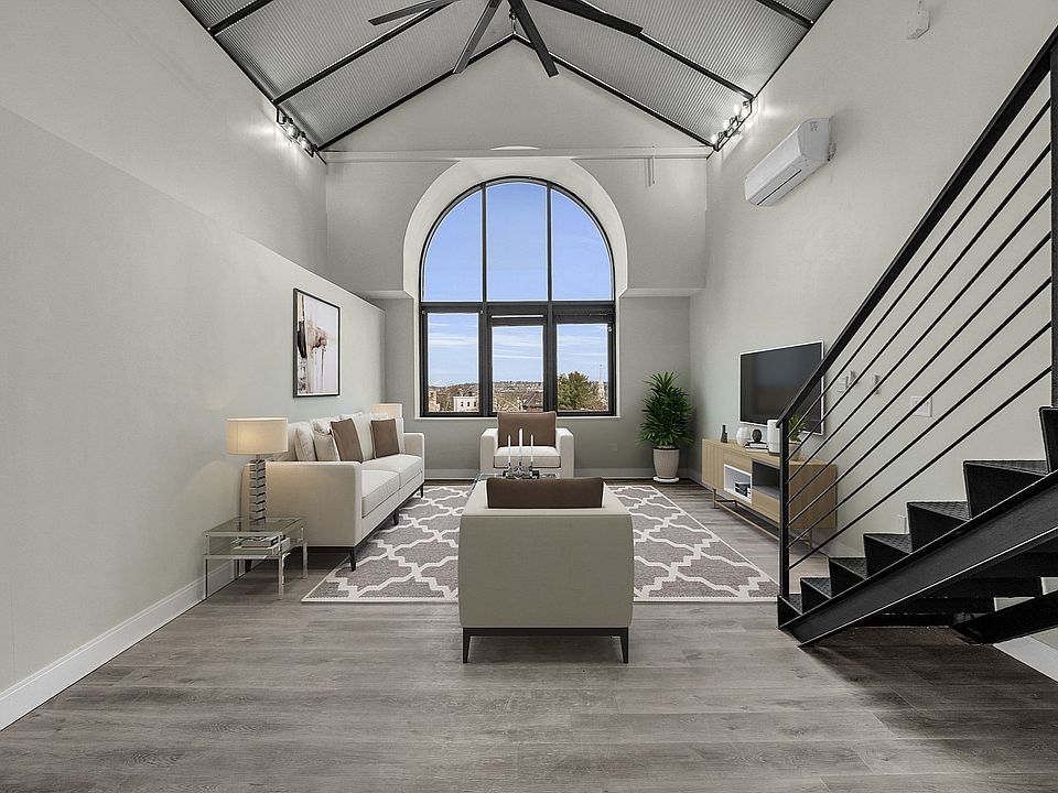 Penthouse Unit